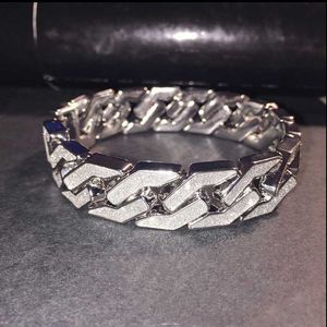 Aanpassing Iced Out Bracelet White Gold Geplaat