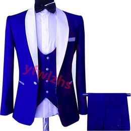 Pas Tuxedo One Button Handsome SHAWL Rapel Bruidegom Tuxedos Men Suits Wedding/Prom/Dinner Man Blazer (jas+broek+Tie+Vest) W1078 aan