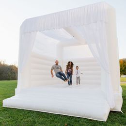 Aangepaste 2021 Nieuw ontworpen witte opblaasbare bruiloft Jumper Bounce House Bouncy Jumping Castle Outdoor Volwassenen en kinderspeelgoed voor feest