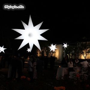 Aangepaste verlichtingsfeest Opblaasbare ballon opknoping witte ster met RGB-lichten voor nachtclub en dansendecoratie