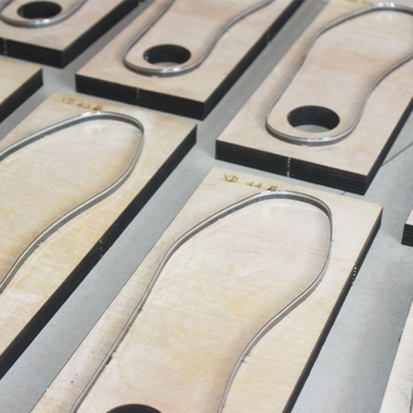 Outil personnalisé Mouldleather Die Cutter Japan Steel Blade pour diy cuir artisanat tampon à chaussures en bois Die Die Moule de moule Punch Tool