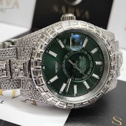 VVS personalizado MOISSANITE Diamante Mecánico Reloj Baguette Diamond Green Watch de 18k Gold White Luxury Mechanical Watch para hombres