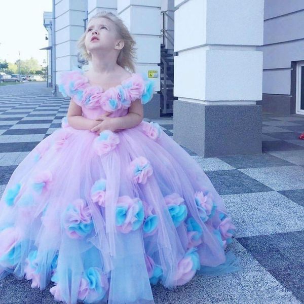 Lindos apliques florales en 3D Vestidos para niñas pequeñas Vestido de fiesta hinchado Vestido de niña de las flores para la fiesta de bodas Vestidos de primera comunión Niños pequeños Vestido largo de fiesta de cumpleaños