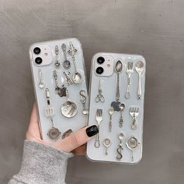 Niedliche 3D-Hüllen für Küchenutensilien aus Metall, kreative Simulation von Metall, Löffel, Gabel, Geschirr, Herd, transparent, klar, weiche TPU-Abdeckung für iPhone 14 13 12 11 Pro Max XR XS 7 8 SE2 Plus