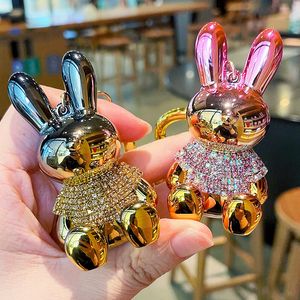 Mignon Anime Porte-clés Charme Porte-clés Fob Pendentif Lumière Diamants De Luxe Premium Dazzle Couleur Placage Lapin Poupée Couple Étudiants Creative Saint Valentin Cadeau DHL