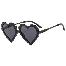 Mignon Baby Cartoon Lunettes de soleil en forme de coeur Fashion Boys Filles Lunettes de soleil