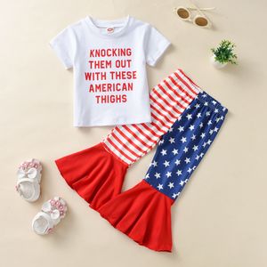 Béchons mignons Casua Cothes costumes Europe Style Summer Toddler Lettre en manche courte Pantalon Bell-Bottom American Flag Bell 2PC