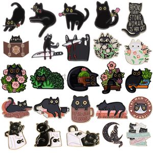 Schattige zwarte kat emaille broche katten krans plant rozenboek koffie kat vistas creatief dier metalen badge revers pin sieraden
