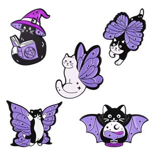 Brooches mignonnes épingle pour femmes enfants Fahsion Bijoux de couleur violet Cat Animal Carton Carton Chercheur Robe Denim Sac décor Métal Émail Pin Gift