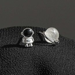 Mignon dessin animé astronaute asymétrique goujon femmes argent Simple mode bijoux accessoires boucles d'oreilles cadeau G230602