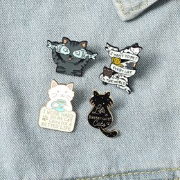 Cute Cartoon Cats Emaille Pins Kleuren Hoge Quailty Fish Cat Broches voor Kids Gift Revers Pin Kleding Tassen