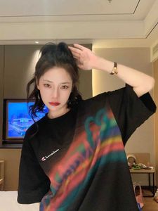 Campeón lindo Retro Suelto Graffiti Camiseta de manga corta para mujer Estilo Harajuku Ropa interior versátil de longitud media Missing Top Instagram