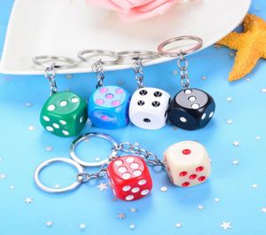 Chaînes de clés en dés colorée Anneaux Resin Keychain Keyfob pour hommes Femmes Carbags de porte