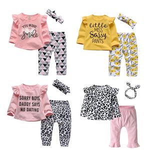 Schattige katoenen babymeisjes kleren geboren baby brief lange mouwen tops en casual printbroek hoofdband peuter outfits 220507