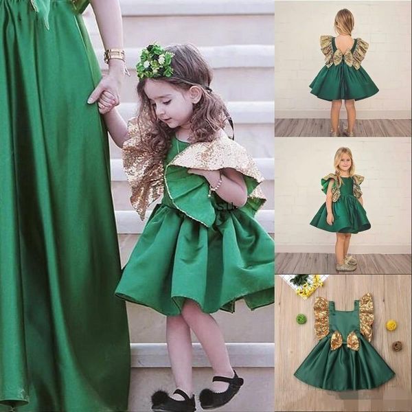 Lindos vestidos de niña de flores de color verde oscuro Lentejuelas brillantes Volantes Princesa Una línea Satén Arco fruncido Vestidos cortos de fiesta para niñas pequeñas P16