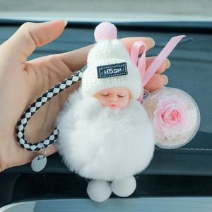 Mignon Poupée Designer De Voiture Porte-clés Faveur Fleur Sac Pendentif Charme En Peluche Bijoux Porte-clés Titulaire Hommes Femmes Cadeau De Mode Porte-clés Accessoires