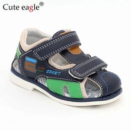Cute Eagle Summer Boys Sandales orthopédiques Pu Leather Toddler Kids Chaussures pour garçons Fermed Toe Baby chaussures plates taille 22-27 No.A192 240416