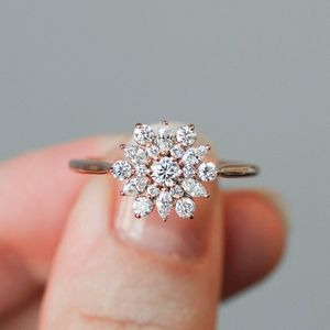 Leuke vrouwelijke kleine sneeuwvlok ring luxe mode geel roos gouden trouwringen belofte liefde verlovingsringen voor vrouwen y0420