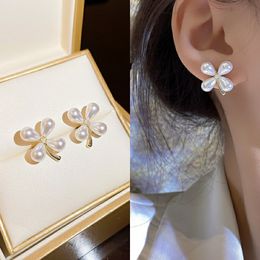Boucles d'oreilles en zircon fleurie mignonne pour femmes filles luxury gold couleur géométrique boucles d'oreilles de pote bijoux de bijoux