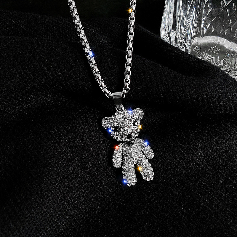 Sevimli tam elmas küçük ayı dünya serin moda marka kolye kolye hip hop kişiliği uzun kaz süveteri zinciri kolye kolye