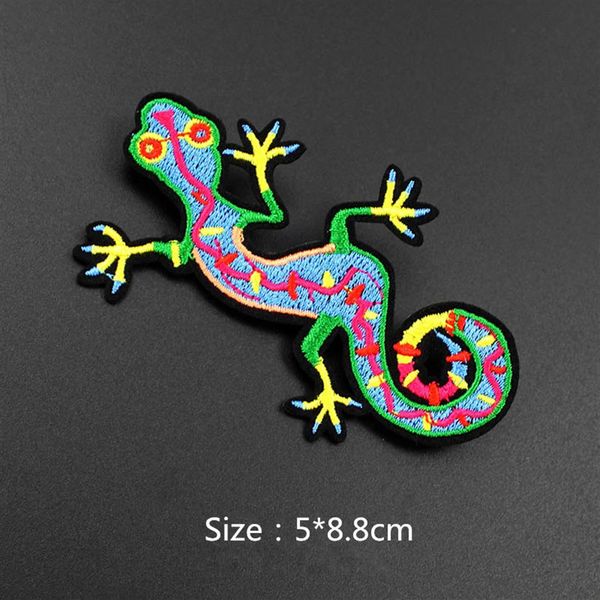 Mignon Gecko vêtements brodé Patch Applique pour sac à dos veste jean fer à coudre recadrée autocollants Badges244J