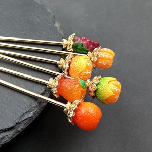 Schattige handgemaakt fruit haarstick Chinese stijl haarspelden vrouwen metalen legering vintage haartopstokken ornamenten hoofd sieraden