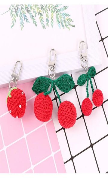 Mignon à la main tricot vague grande cerise fraise porte-clés pour les femmes drôle fruits porte-clés sac suspendu porte-clés de voiture porte-clés 4538025