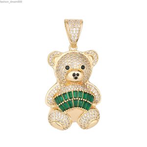 Lindo Hip Hop 14k chapado en oro lindo oso de peluche verde Moissanite colgantes y collares de cobre