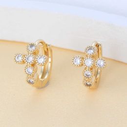 Leuke Huggie Hoop Cross Oorbellen Sieraden Hoge Kwaliteit Kubieke Zirkoon Womens Diamond Embedded Fashion Clip On Ear Ring Veelzijdig Voor Vrouwen Meisjes 18k Echt Gouden Oorbellen