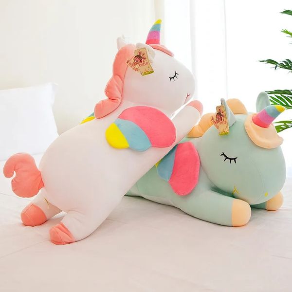 Mignon poupée licorne de célébrité d'internet, jouet en peluche sur le lit, oreiller de poupée en tissu cœur de fille de rêve, cadeau d'anniversaire féminin