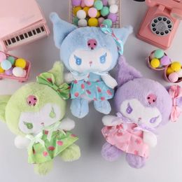 Lindos Kuromi Plush Toy Animales de peluche Muñecas en el hogar Regalos de cumpleaños decorativos de Navidad