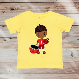 Schattige kleine zwarte jongen die een Amerikaans voetbalshirt speelt Kawaii Black Boys t Shirt Girls T-shirt T-shirt T-shirt T-shirt T-shirt