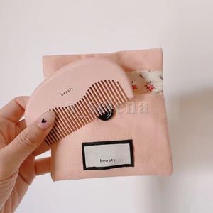 Schattige kleine kammen borstels praktische sandelhout kam met gift pouch ontwerper voor vrouwen meisjes vakantie geschenken