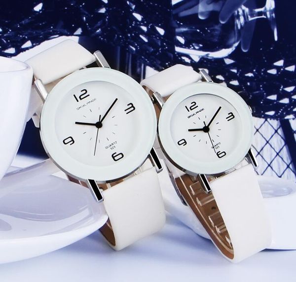 Relojes bonitos para amantes, reloj de ocio para parejas, reloj de pulsera de cuarzo de lujo para hombres y mujeres, nuevo reloj con correa de cuero de moda, regalo de Navidad