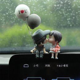 Mignon Mini dessin animé Couple Figure Statue voiture intérieur ornements tableau de bord décors gris