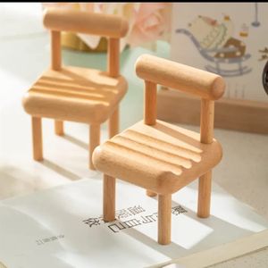 Porte-téléphonie de chaise mini mignonne, affichage de carte en bois pour bureau, support de téléphone mobile universel multi-angle pour iPhone Samsung