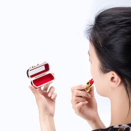 Mini sacs de rouge à lèvres simples mignons enveloppés de brins à travers l'étui cosmétique portable avec boîte de rouges à lèvres miroir