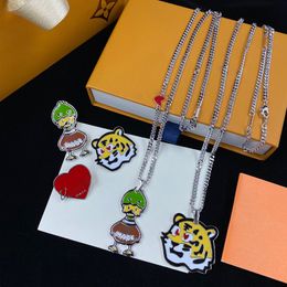 Leuke ketting broche set kleurrijke cartoon emaille broche eend tijger mode stijlvolle gepersonaliseerde pin accessoires pakket met doos