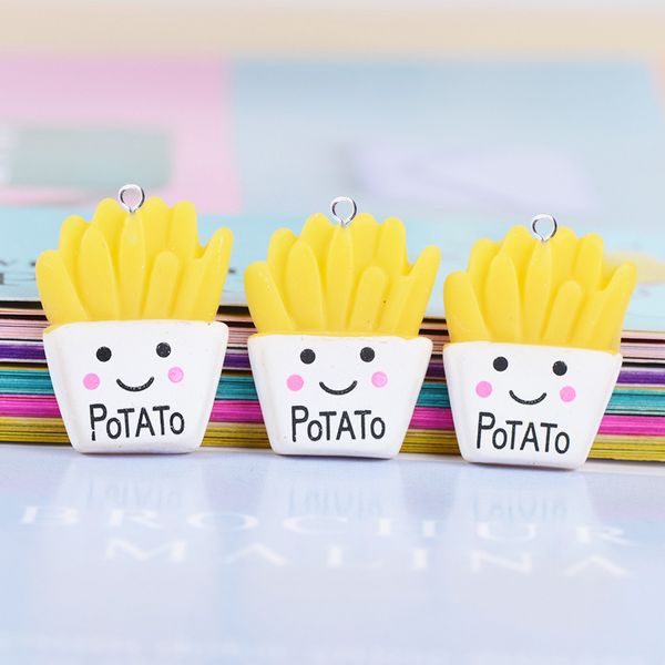 Linda resina Smiley Fait Fries Charmas Patch Diy Simulación de la caja del teléfono móvil Accesorios del cabello de alimentos