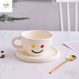 Schattige glimlach mok met smile bord matte keramische koffie thee cup set creatief cup saucer thuiskantoor drinkware unieke verjaardagscadeaus t220810
