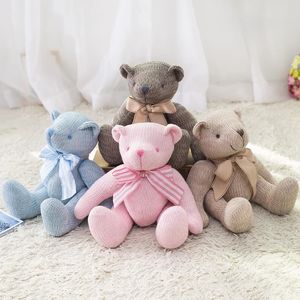 Schattige teddybeer knuffel Gebreide wol gecombineerd met strik Beer Pop Zachte baby Rustgevende slaap Kinder Verjaardag Huwelijkscadeau 240124