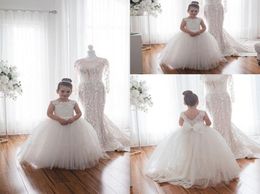 Mignon en dentelle blanche Petite enfants robes de fille de fleur princesse joyal coune applique applique gonflée florale formelle us fête communion pagea9070713