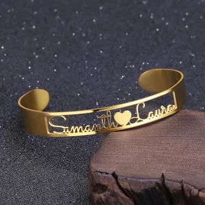 Cutomized gouden naam Bangle hoogwaardige roestvrij staal gepersonaliseerd id -naamplaatjebanden armband aangepast 240416