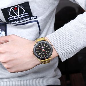 CWP 2021 CURREN Montres pour hommes Style décontracté Horloge Date Montre-bracelet à quartz avec design classique en acier inoxydable Cadran rond 44 mm