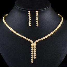 CWWZIRCONS Afrikaanse Nigeriaanse Gouden Bruiloft Bruids Sieraden Set Dangle Drop Earring Necklace voor Dames Feestjurk Accessoires T406 H1022