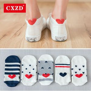 Calcetines Medias CXZD 5 pares Llegada Mujer Algodón Rosa Lindo Gato Tobillo Corto Casual Animal Oreja Corazón rojo Gril 35-40