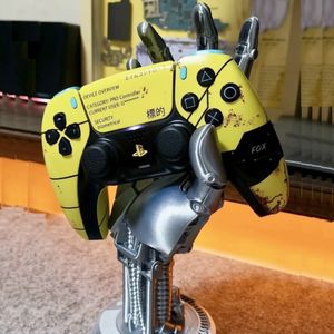 Cyberpunk Robotic Hand Statue Contrôleur de jeu Support de support pour PS5s Xboxs Series Support universel pour manette de jeu 240122
