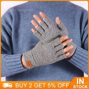 Gants de cyclisme, mitaines sans doigts, décoration d'étiquette en cuir à la mode, sport et divertissement, écriture pour adultes, demi-doigt