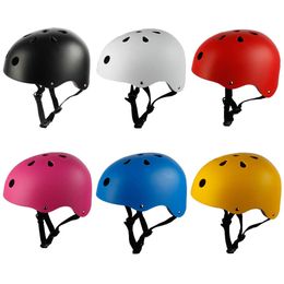 Casques de cyclistes Casque de bicyc pour adultes Breatchable Cycling Helmet Mountain Road Bike Skateboard Cap de sécurité Hat Protecteur L221014