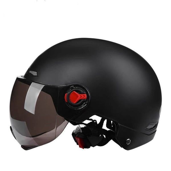 Casques de cyclisme Approvisionnement direct d'usine Certification de casque 3C Moto pour hommes et femmes Protection solaire d'été Véhicule électrique 230923